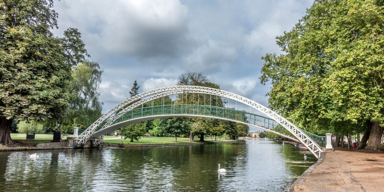 same-day-courier-service-bedford